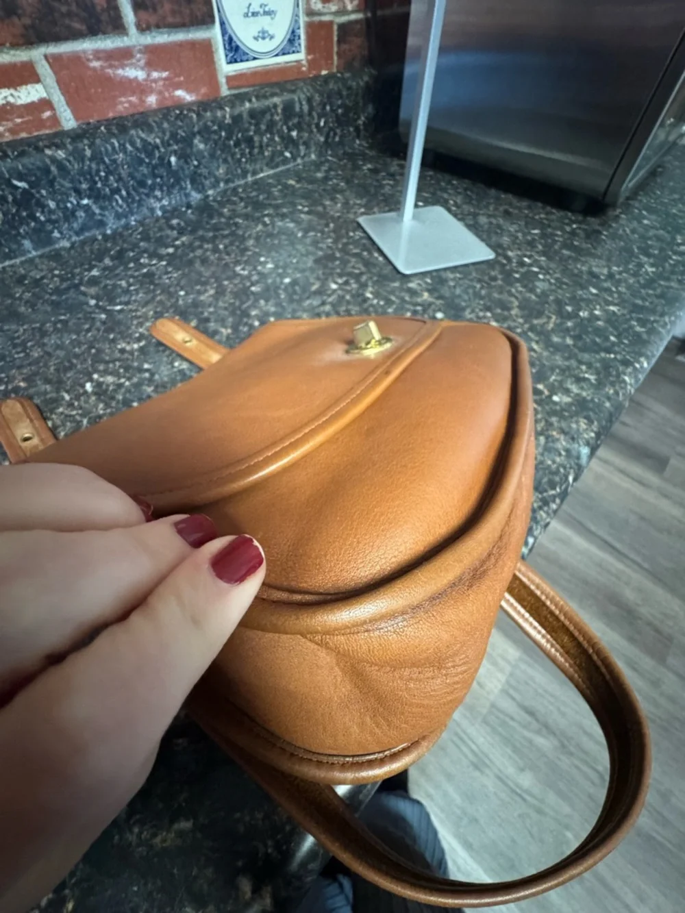 Vintage Coach Crescent Bag 9988 British Tan Leather Shoulder Bag USA - Picture 16 of 16